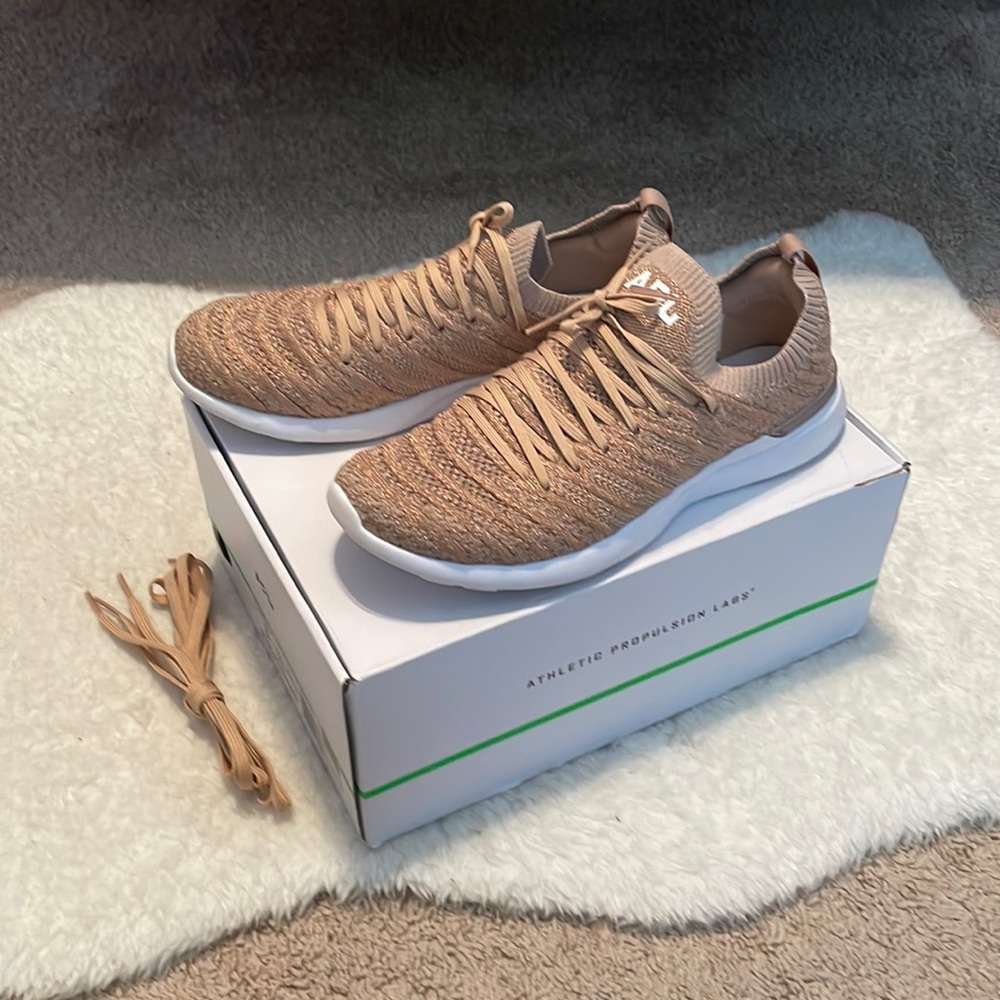 APL Techloom Wave
